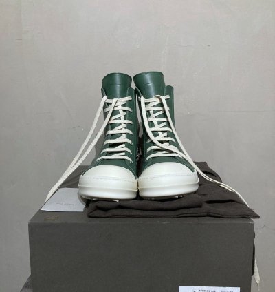 NEW TEAL MILK RAMONES LEATHER 42 9US GHOST STROBE