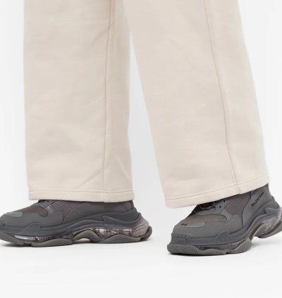 o1mt1gz1024 Triple Clear Sole Sneaker in Dark Grey