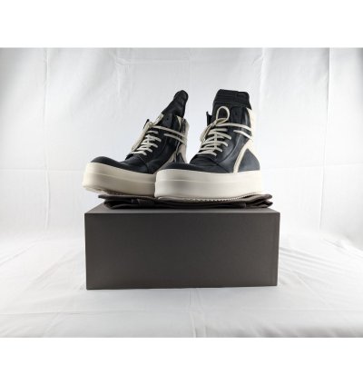 o1rshd1 Mega Bumper Geobasket Sneakers in Black Milk