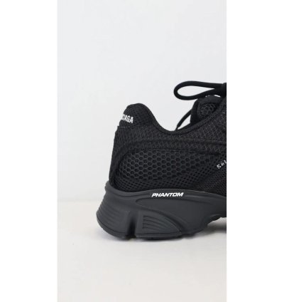 o1rshd1 Monocolor Fabric Mesh Phantom Sneaker in Black