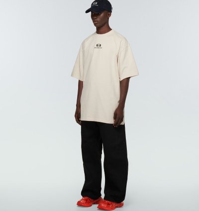 o1w1db11123 Caged Mesh Runner Sneakers in Red