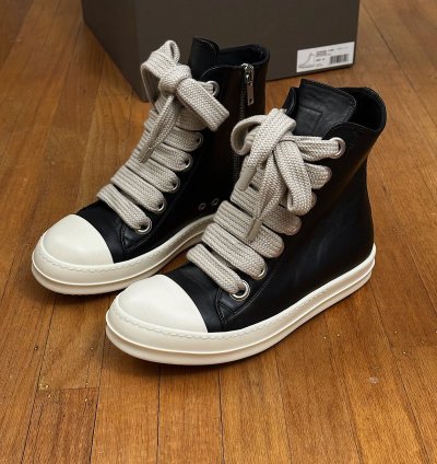 OG Jumbo Lace mainline Ramones (brand new in box)