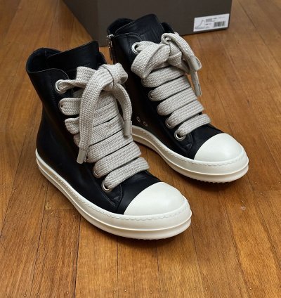 OG Jumbo Lace mainline Ramones (brand new in box)