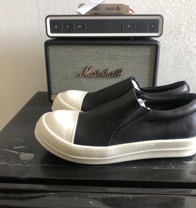 Owens classic sneaker