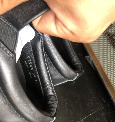 Owens classic sneaker