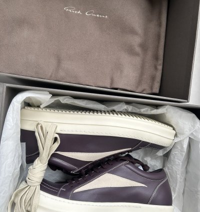 RARE Vintage Sneakers in Amethyst