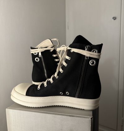 Rick Owens DRKSHDW Luxor Ramones With Details Black Milk