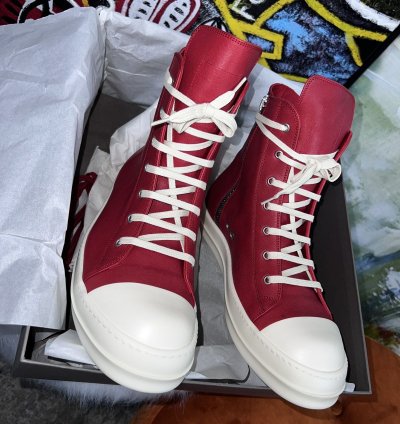 RICK OWENS HI TOP SNEAKERS