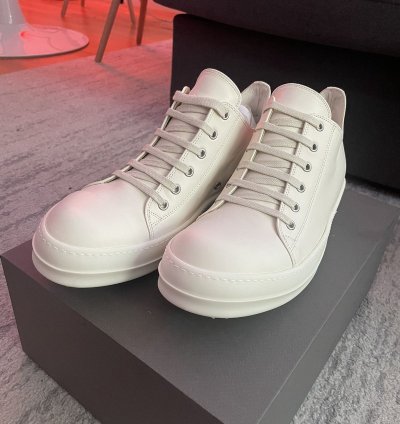 Rick Owens low-top sneaker size 42
