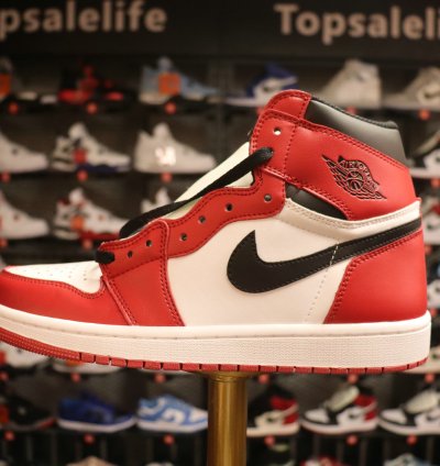 Air Jordan 1 Retro High OG 'Chicago' 2015