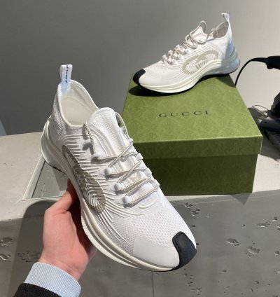 Black Week Sale Gucci Run Sneaker