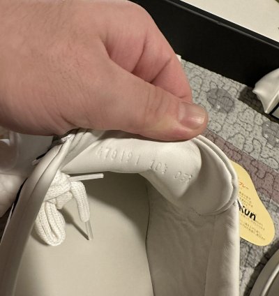 DEAL GUCCI ACE SNEAKERS SZ 10 5 NEW