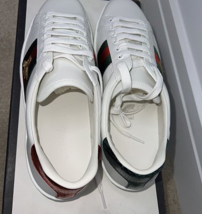 Gucci Ace Embroidered Bee Leather Sneakers