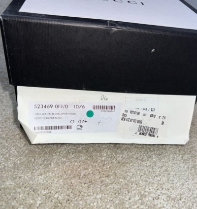 Gucci Ace Embroidered Bee Leather Sneakers