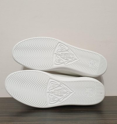 Gucci ace low top sneakers 10