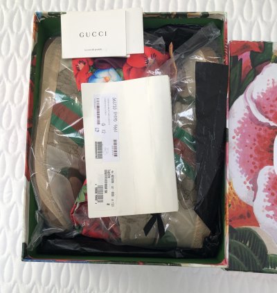 Gucci distressed GG screener