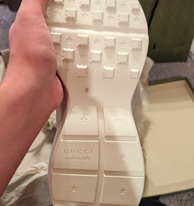Gucci exquisite sneakers