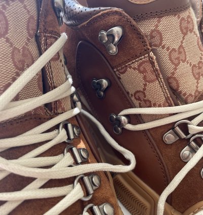 Gucci Flashtrek Sneakers