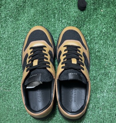 Gucci GG Embossed Black Brown Size 7