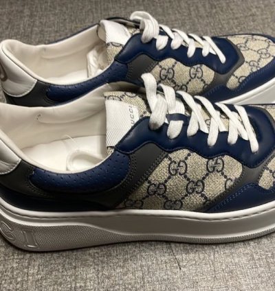 Gucci GG Supreme Sneakers