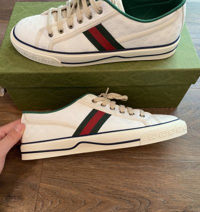 Gucci Low tennis sneaker size 9 5