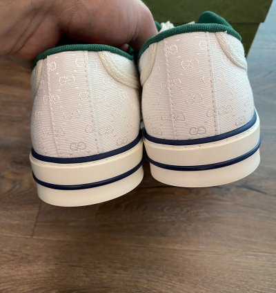 Gucci Low tennis sneaker size 9 5