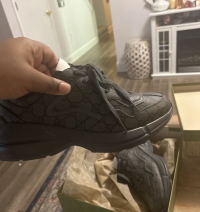 Gucci mid top shoe