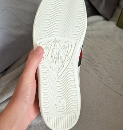 Gucci patch sneakers