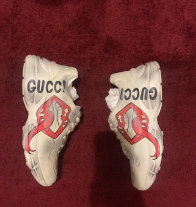 GUCCI Rhyton Printed Distressed Leather Sneakers (Red Lips)