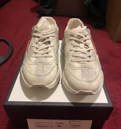 GUCCI Rhyton Printed Distressed Leather Sneakers (Red Lips)