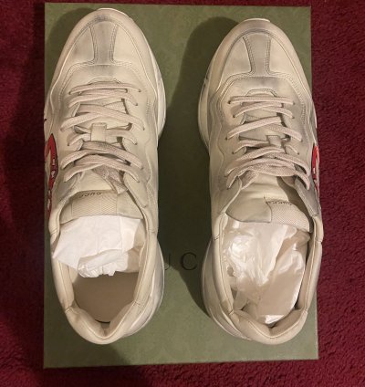GUCCI Rhyton Printed Distressed Leather Sneakers (Red Lips)