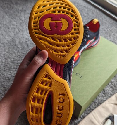Gucci run flames sneaker