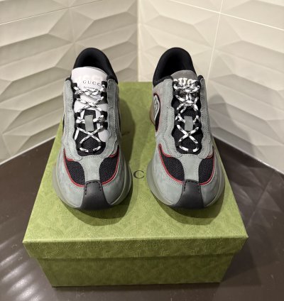 GUCCI RUN SNEAKERS NUBUCK ALASKA LEATHER (SIZE 10US)