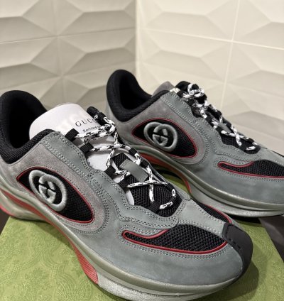 GUCCI RUN SNEAKERS NUBUCK ALASKA LEATHER (SIZE 10US)