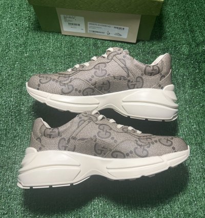 Gucci Rython 100 Beige Size 8