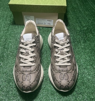 Gucci Rython 100 Beige Size 8