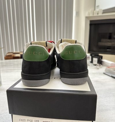Gucci Screener sneaker in suede black green red color