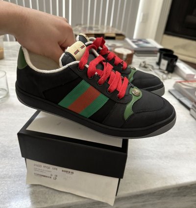 Gucci Screener sneaker in suede black green red color