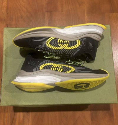 Gucci Technical Knit Run Sneakers