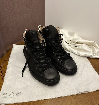 Gucci Tiger Sneakers