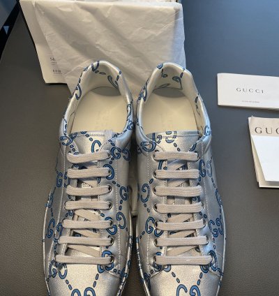 Limited Edition Brand New Runway ACE GG Logo Leather Sneaker