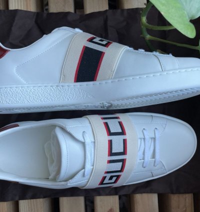Men Ace sneaker with elastic logo strap
