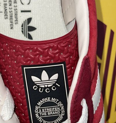 NEW - Gucci Adidas Gazelle Red Velvet US11