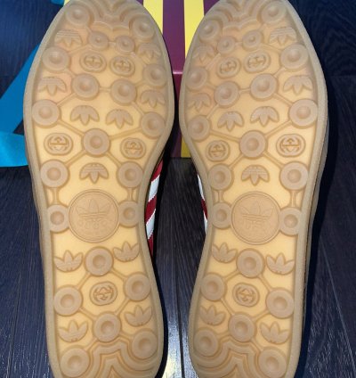NEW - Gucci Adidas Gazelle Red Velvet US11
