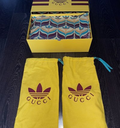 NEW - Gucci Adidas Gazelle Red Velvet US11