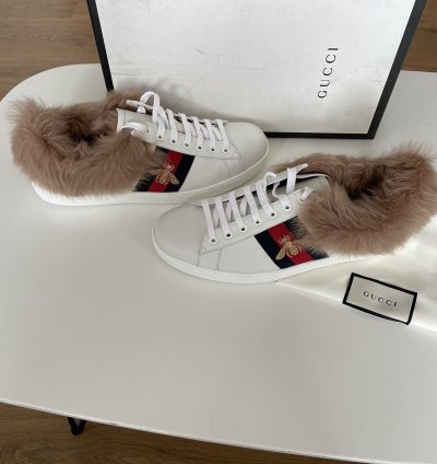 New ace sneakers with fur