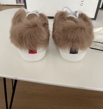 New ace sneakers with fur