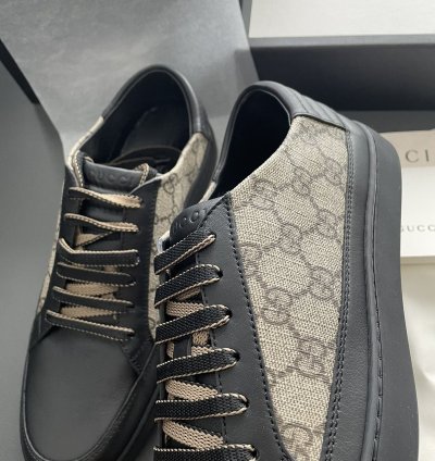 New Rare Limited Edition Supreme Gucci Logo Leather Sneaker