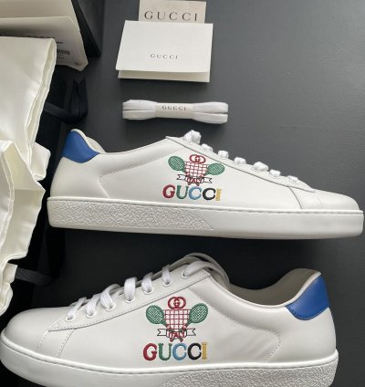 Rare Brand NEW Super Runway Embroidery Tennis Logo Sneaker