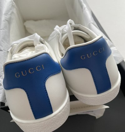 Rare Brand NEW Super Runway Embroidery Tennis Logo Sneaker